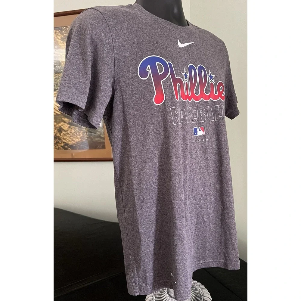 MLB Nike Philadelphia Phillies T Shirt Mens Small Short Sleeve Grey